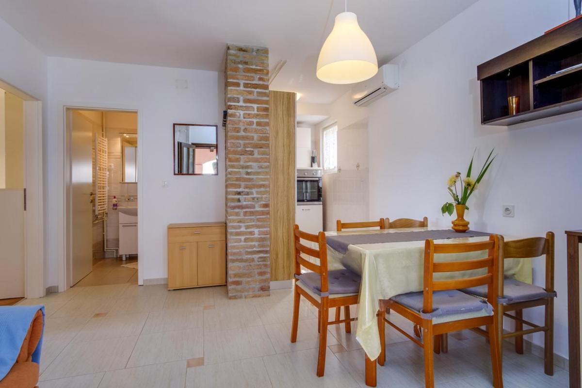 Apartmani Nadalina Veli Losinj Bagian luar foto