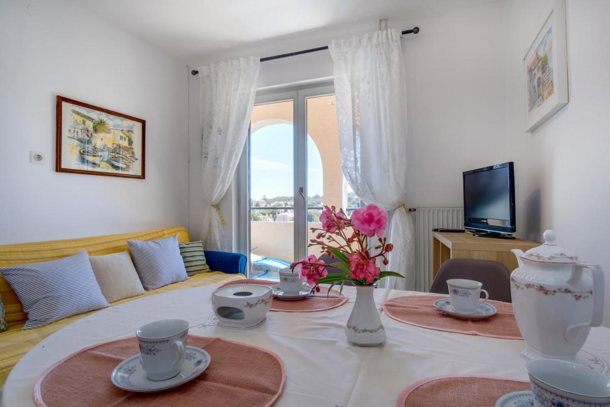 Apartmani Nadalina Veli Losinj Bagian luar foto
