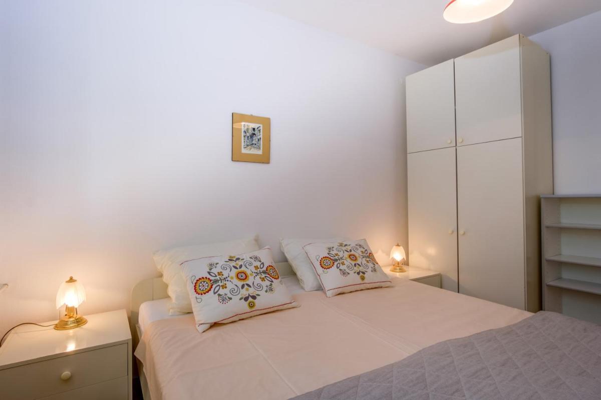 Apartmani Nadalina Veli Losinj Bagian luar foto