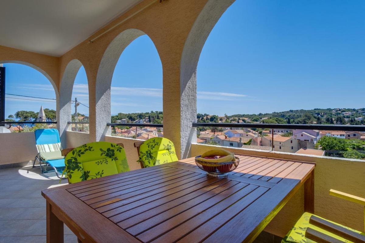 Apartmani Nadalina Veli Losinj Bagian luar foto