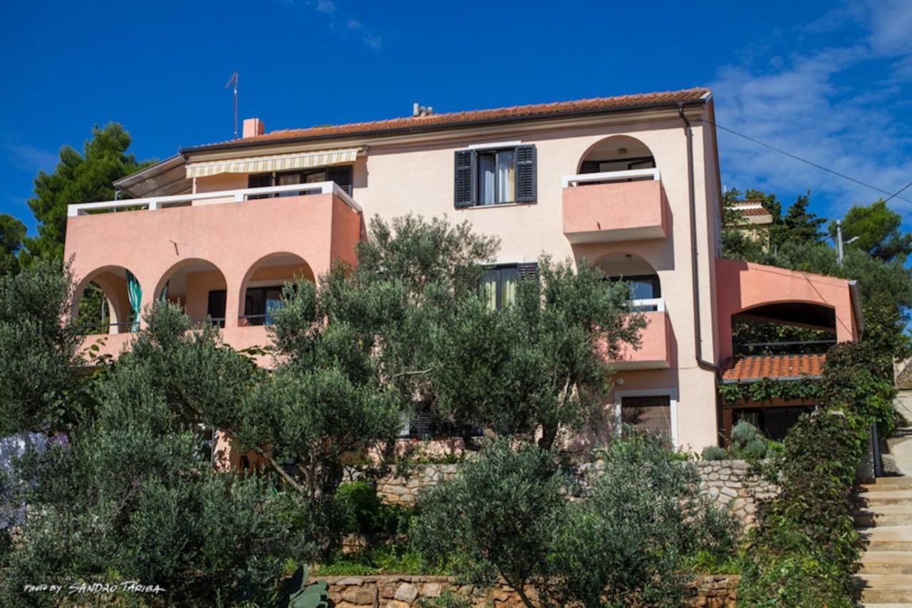 Apartmani Nadalina Veli Losinj Bagian luar foto